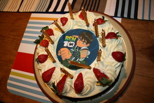 Ben 10 Cake