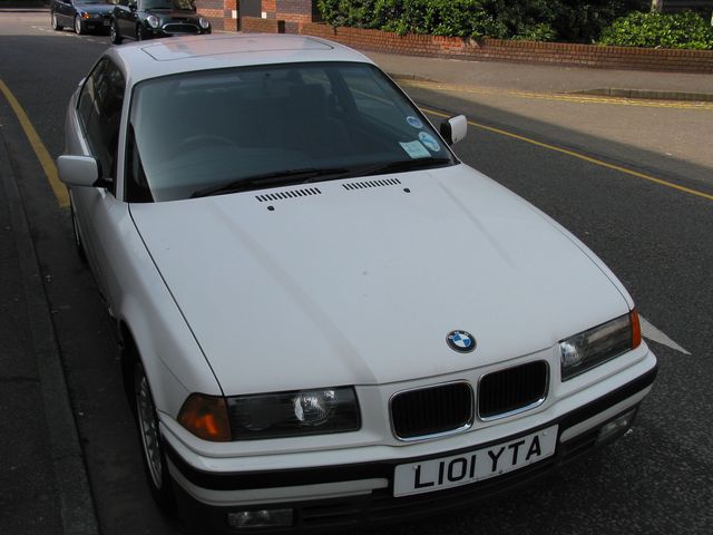 1 - UK - BMW 320i Coupe