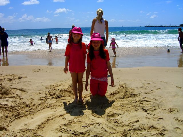 20 - Jaz and Enya at Maloolabah