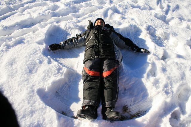 37 - Snow angel