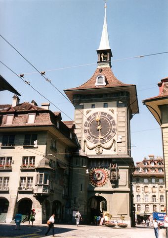 30 - Astronomical clock