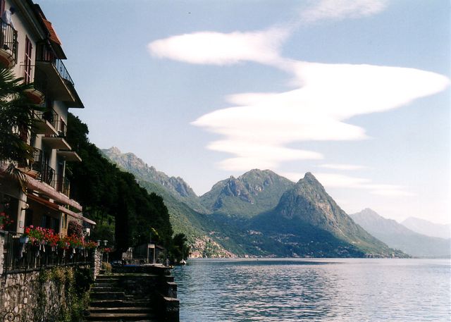 28 - Lugano: Lakeside