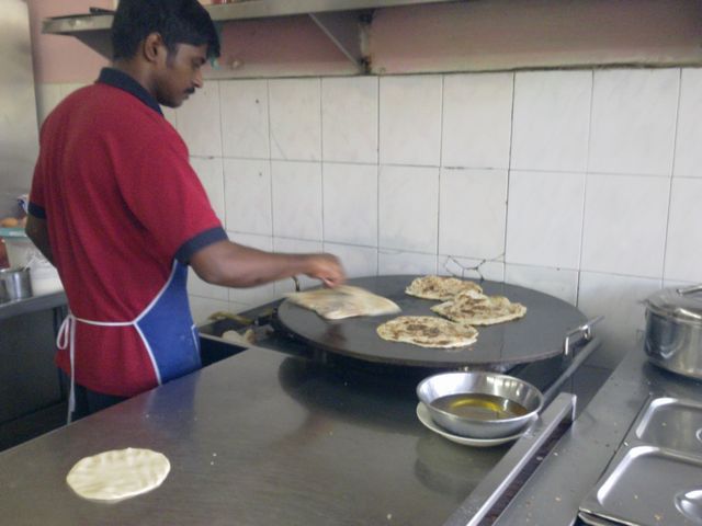 32 - Roti chef