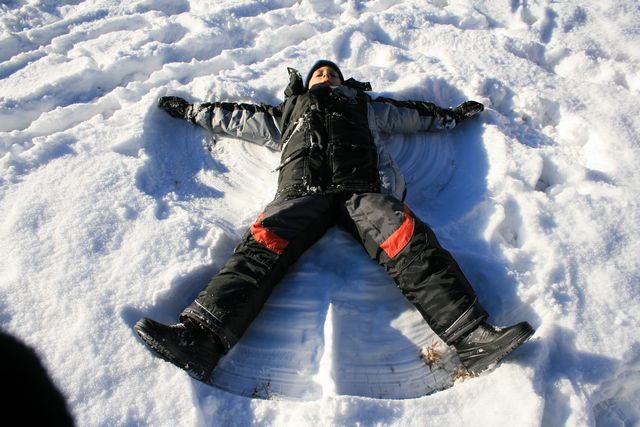 25 - Snow angel