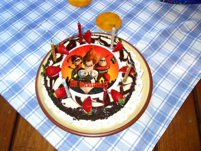 7 - The incredibles cake!